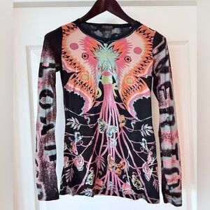 Custo Barcelona Women's Black and Pink Graphic Long Sleeve Top